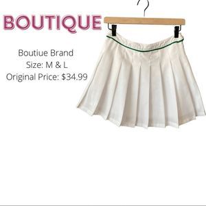 Boutique Brand Pleated mini skirt